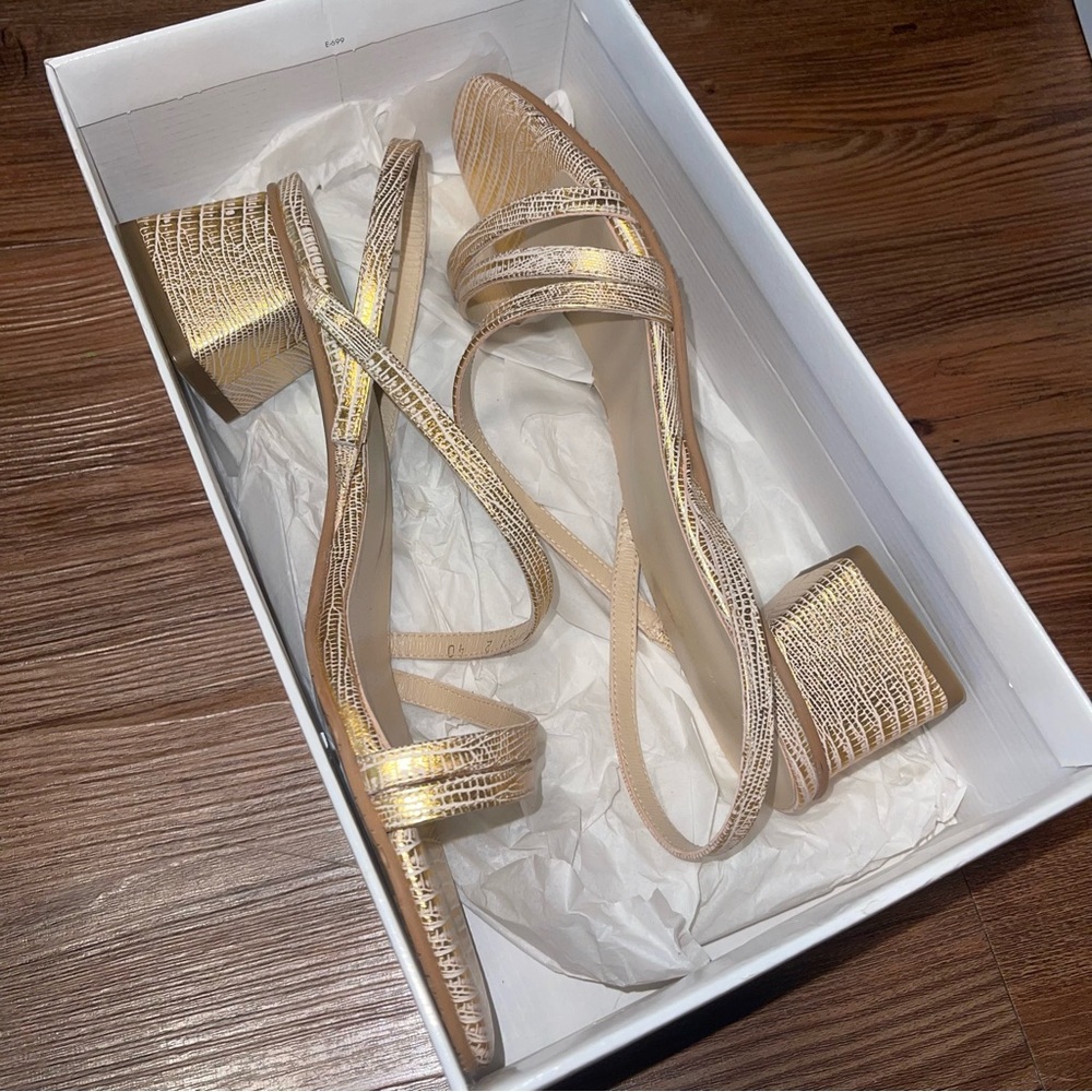 Gold Metallic High-Heeled Sandals with Strappy Design